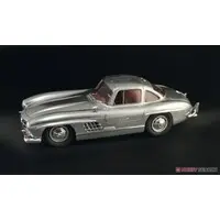 1/16 Scale Model Kit - Mercedes-Benz