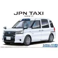 1/24 TOYOTA NTP10 JPN TAXI '17 SUPER WHITE II Model Kit