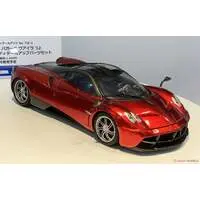 1/24 Scale Model Kit - Lamborghini / Countach