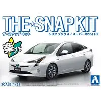 TOYOTA PRIUS (Super white II) Model Kit