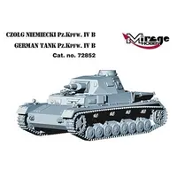 1/72 Scale Model Kit - Tank