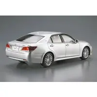 1/24 TOYOTA GRS210/AWS210 CROWN ROYALSALOON '15 Model Kit