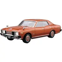 1/24 NISSAN P332 CEDRIC/GLORIA 4HT2800 Brougham '78 Model Kit