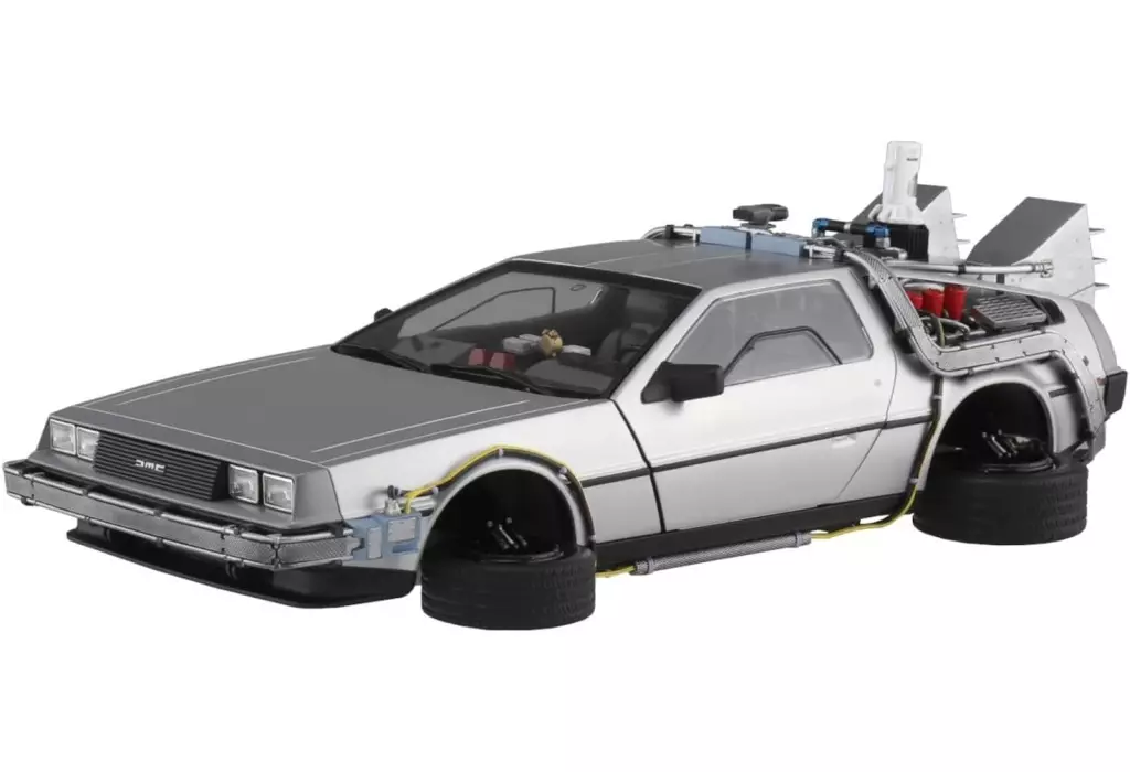 Timemachine from BACK TO THE FUTURE PartⅡ Model Kit