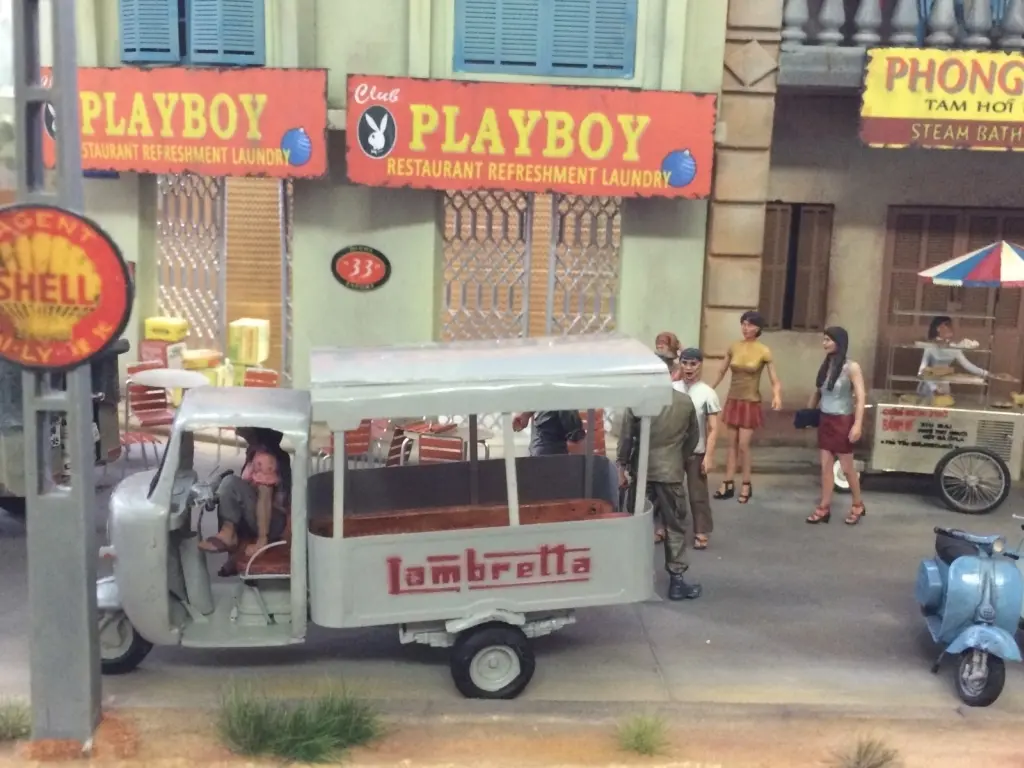 1/35 Scale Model Kit - Motorcycle