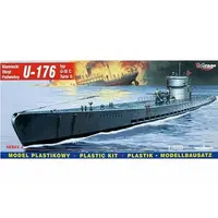1/400 Scale Model Kit - Submarine
