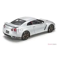 1/24 Scale Model Kit - NISSAN / SKYLINE