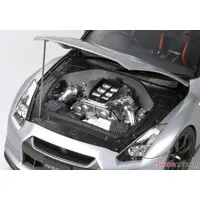 1/24 Scale Model Kit - NISSAN / SKYLINE