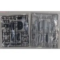 1/24 SCALE Mercedes-Benz SLR McLaren 722 Edition Model Kit