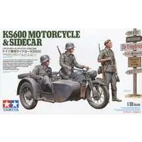1/35 SCALE GERMAN KS600 MOTORCYCLE & SIDECAR Model Kit