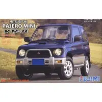 1/24 Scale Model Kit - Mitsubishi / PAJERO