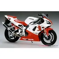 1/12 SCALE YAMAHA YZF-R1 Model Kit