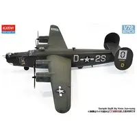 1/72 Scale Model Kit - Bomber