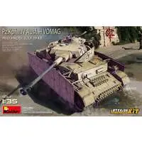 1/35 Scale Model Kit - Tank