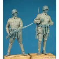 1/35 Scale Model Kit - People/Animals