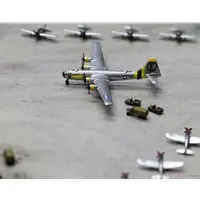 1/700 Scale Model Kit - Bomber / P-47 Thunderbolt & Boeing B-29 Superfortress