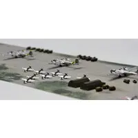 1/700 Scale Model Kit - Bomber / P-47 Thunderbolt & Boeing B-29 Superfortress