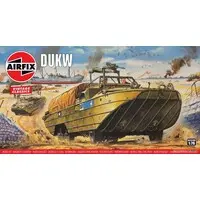 1/76 Scale Model Kit - Tank