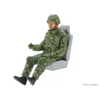 1/35 SCALE JAPAN GROUND SELF DEFENSE FORCE LIGHT ARMORED VEHICLE Model Kit