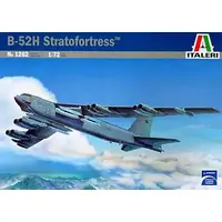 1/72 Scale Model Kit - Bomber