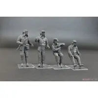 1/35 Scale Model Kit - Tank / Tank Crew