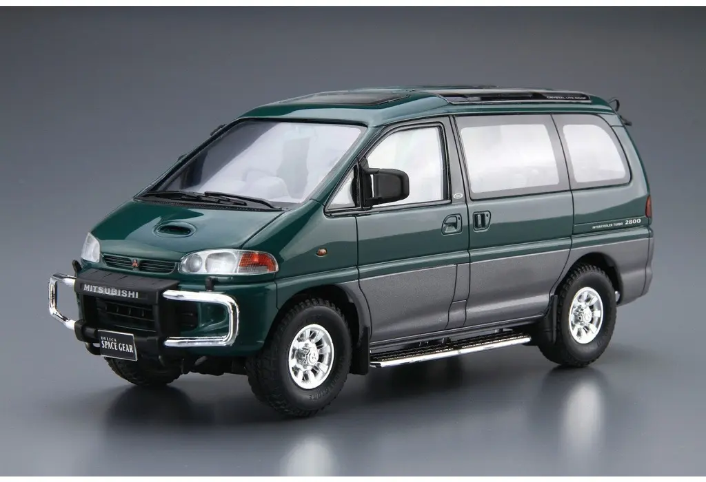 1/24 MITSUBISHI PE8W DELICA SPACE GEAR '96 Model Kit