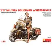 1/35 Scale Model Kit - Motorcycle