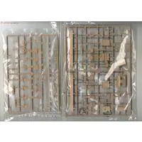 1/35 Scale Model Kit - Renault