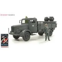 1/35 Scale Model Kit - Vehicle