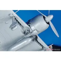 1/72 Scale Model Kit - WAR BIRD COLLECTION / Mitsubishi A6M Zero & Mitsubishi A6M5 Zero Fighter Type 52