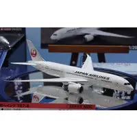 1/200 Scale Model Kit - Japan Airlines / Boeing 787-8
