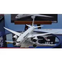 1/200 Scale Model Kit - Japan Airlines / Boeing 787-8