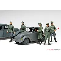 1/35 SCALE SIMCA 5 STAFF CAR (GERMAN ARMY) Model Kit