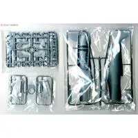 1/32 Scale Model Kit - Focke-Wulf / Supermarine Spitfire