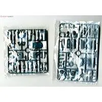 1/32 Scale Model Kit - Focke-Wulf / Supermarine Spitfire