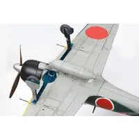 1/32 Scale Model Kit - 1/48 Scale Model Kit - Japan Airlines / Mitsubishi A6M Zero & Mitsubishi A6M5 Zero Fighter Type 52