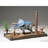 1/35 SCALE TRICERATOPS DIORAMA SET Model Kit
