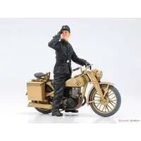 1/35 SCALE GERMAN KING TIGER (ARDENNES FRONT) Model Kit