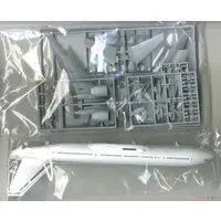 1/200 Scale Model Kit - Japan Airlines / Boeing 777-200