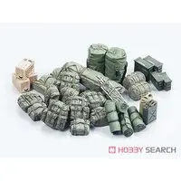 1/35 SCALE MODERN U.S. MILITARY EQUIPMENT SET Model Kit