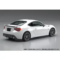 TOYOTA 86(crystal white pearl) Model Kit