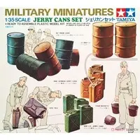 1/35 SCALE JERRY CAN SET Model Kit