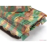 1/35 SCALE GERMAN KING TIGER "PORSCHE TURRET" Model Kit