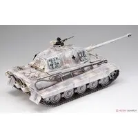 1/35 SCALE GERMAN KING TIGER "PORSCHE TURRET" Model Kit
