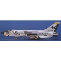1/72 Scale Model Kit - Fighter aircraft model kits / F-8E Crusader