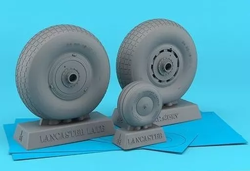 1/32 Scale Model Kit - Bomber / Avro Lancaster