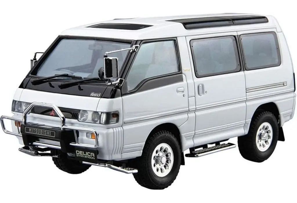 1/24 MITSUBISHI P35W DELICA STAR WAGON '91 Model Kit