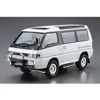 1/24 MITSUBISHI P35W DELICA STAR WAGON '91 Model Kit