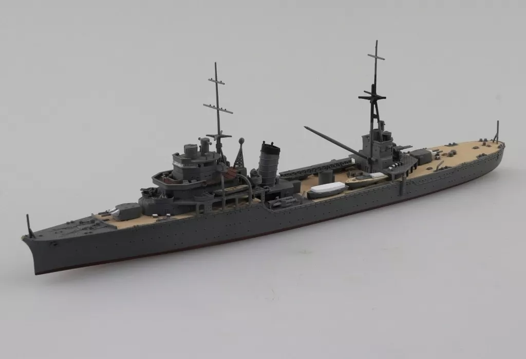1/700 JAPANESE NAVY LIGHT CRUISER KATORI Model Kit