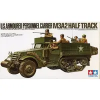 1/35 SCALE U.S. ARMORED PERSONNEL CARRIER M3A2 HALF-TRACK Model Kit